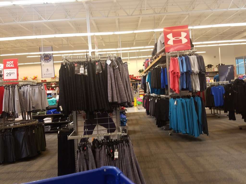 Academy Sports + Outdoors | 14405 W 135th St, Olathe, KS 66062, USA | Phone: (913) 390-2200