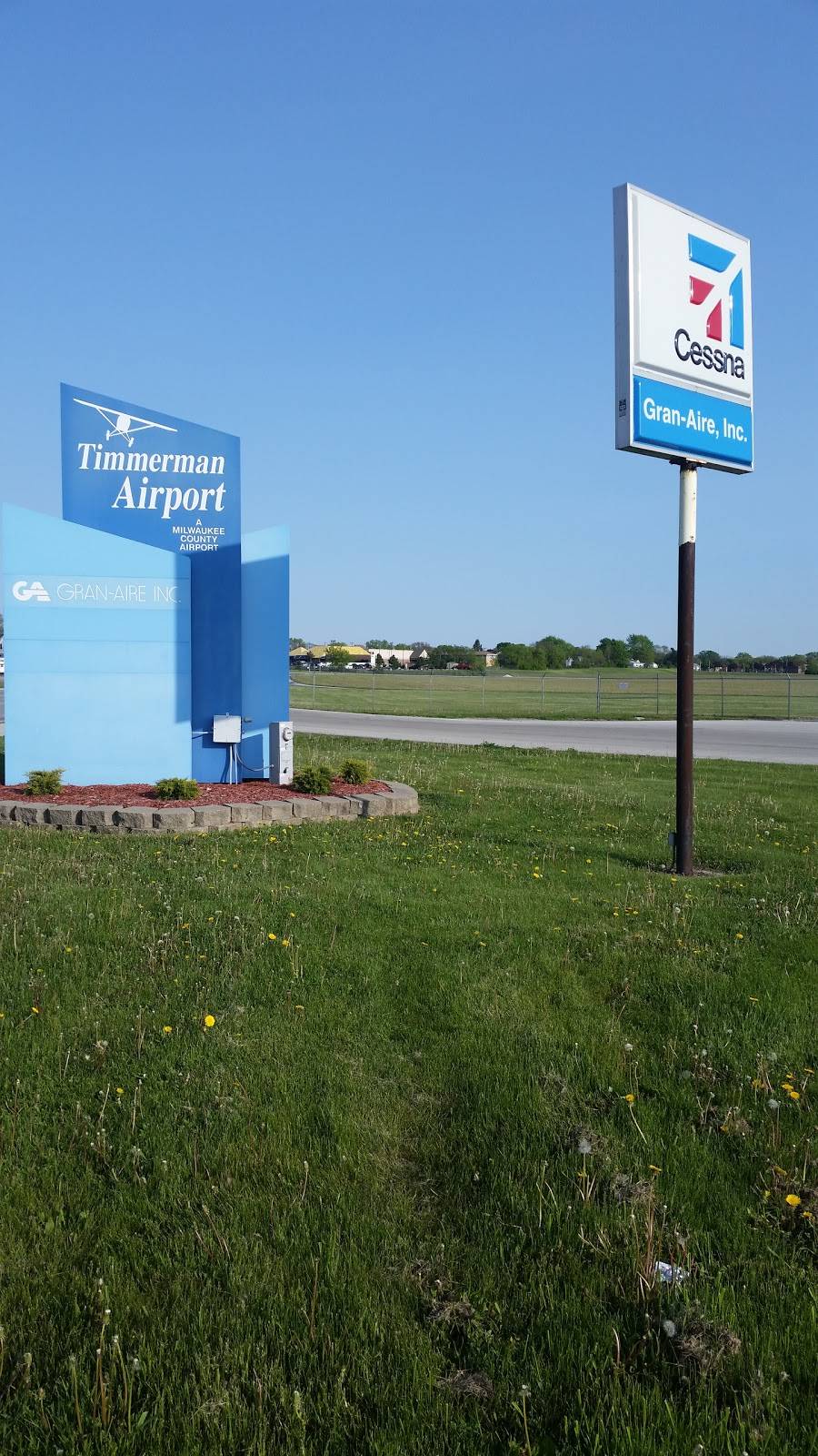 Timmerman Airport | 9305 W Appleton Ave, Milwaukee, WI 53225, USA | Phone: (414) 461-3222