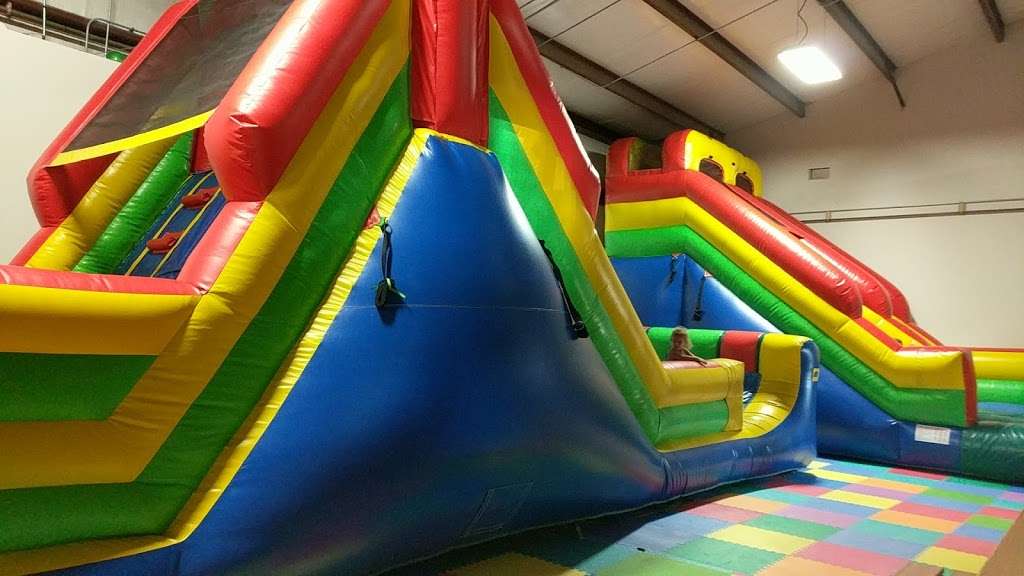 Bellas Bouncies Indoor Inflatable Play Center | 1600 N Milwaukee Ave #402, Lake Villa, IL 60046, USA | Phone: (847) 546-7000