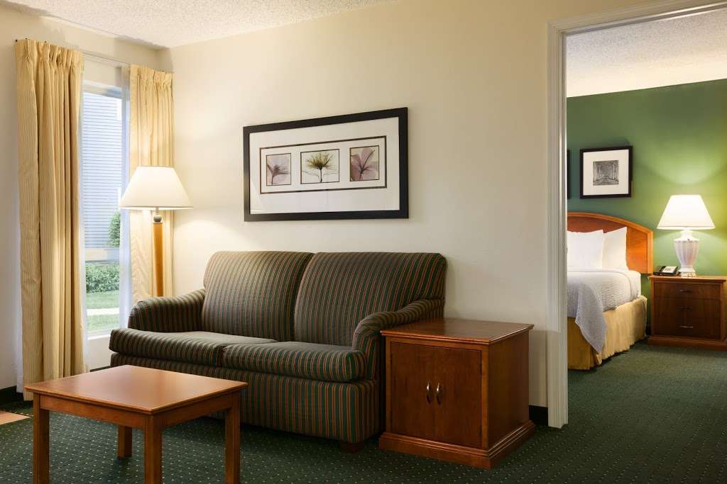 Hawthorn Suites by Wyndham Philadelphia Airport | 7890 Penrose Ave, Philadelphia, PA 19153, USA | Phone: (215) 764-3144