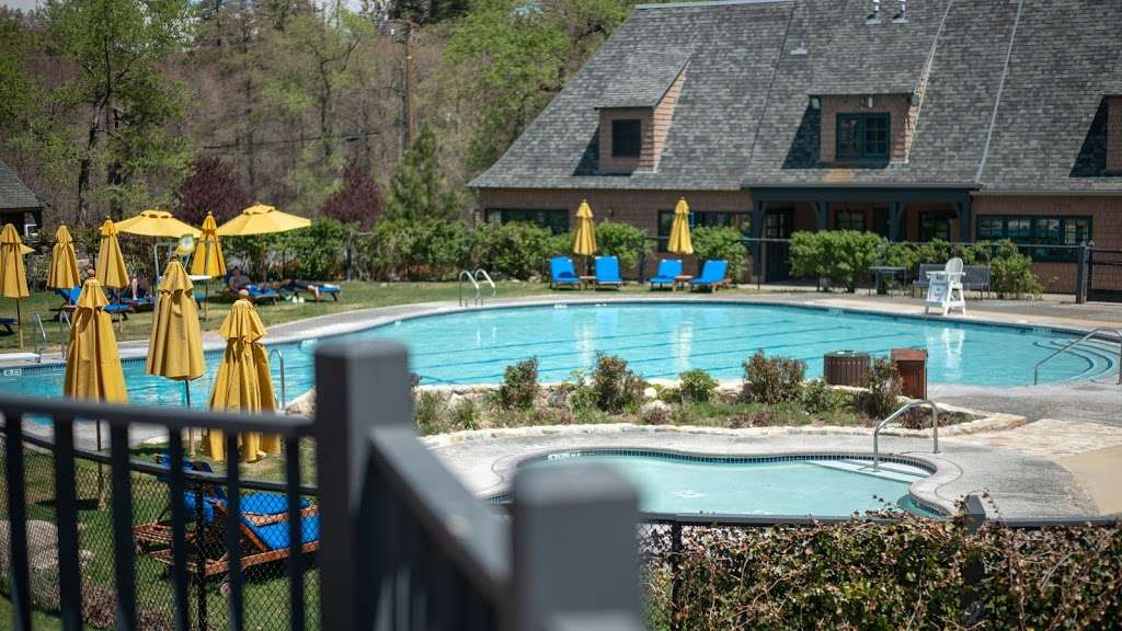 Bruin Woods | 850 Willow Creek Rd, Lake Arrowhead, CA 92352, USA | Phone: (909) 337-2478