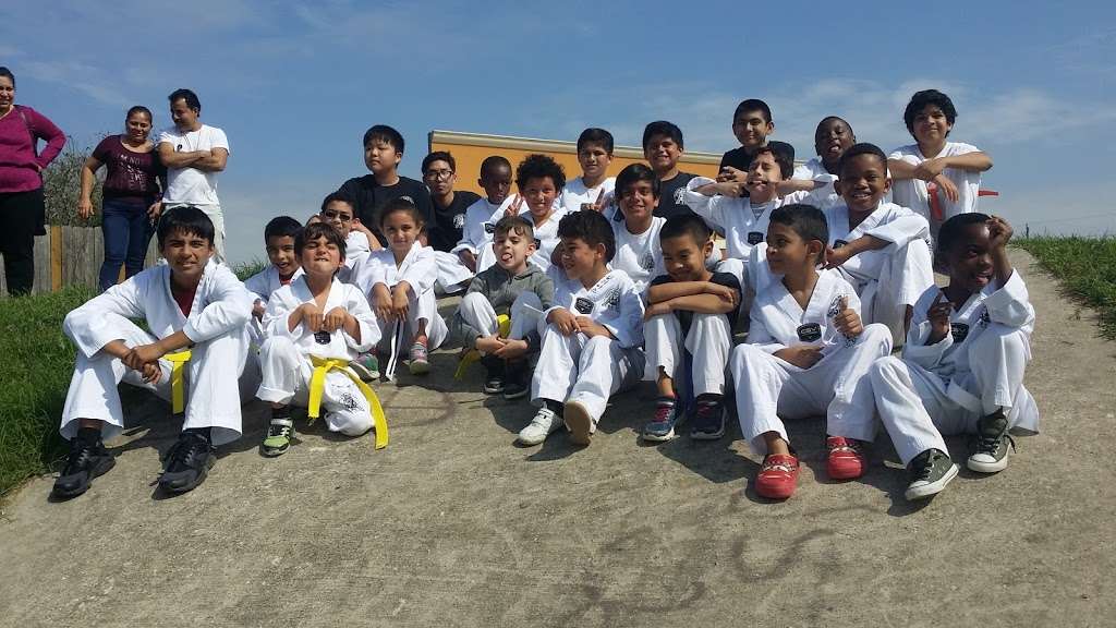 Ans Yong-In Martial Arts And TAE KWON DO | 6845 N Fry Rd, Park Row, TX 77449, United States | Phone: (281) 345-1100