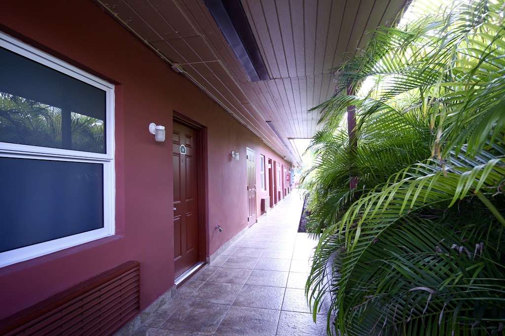 Everglades Motel | 1421 SE 9th Ave, Hialeah, FL 33010, USA | Phone: (305) 888-8797