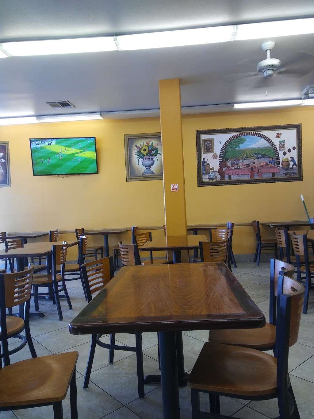 Juan Pollo | 15845 Imperial Hwy, La Mirada, CA 90638, USA | Phone: (562) 943-9000