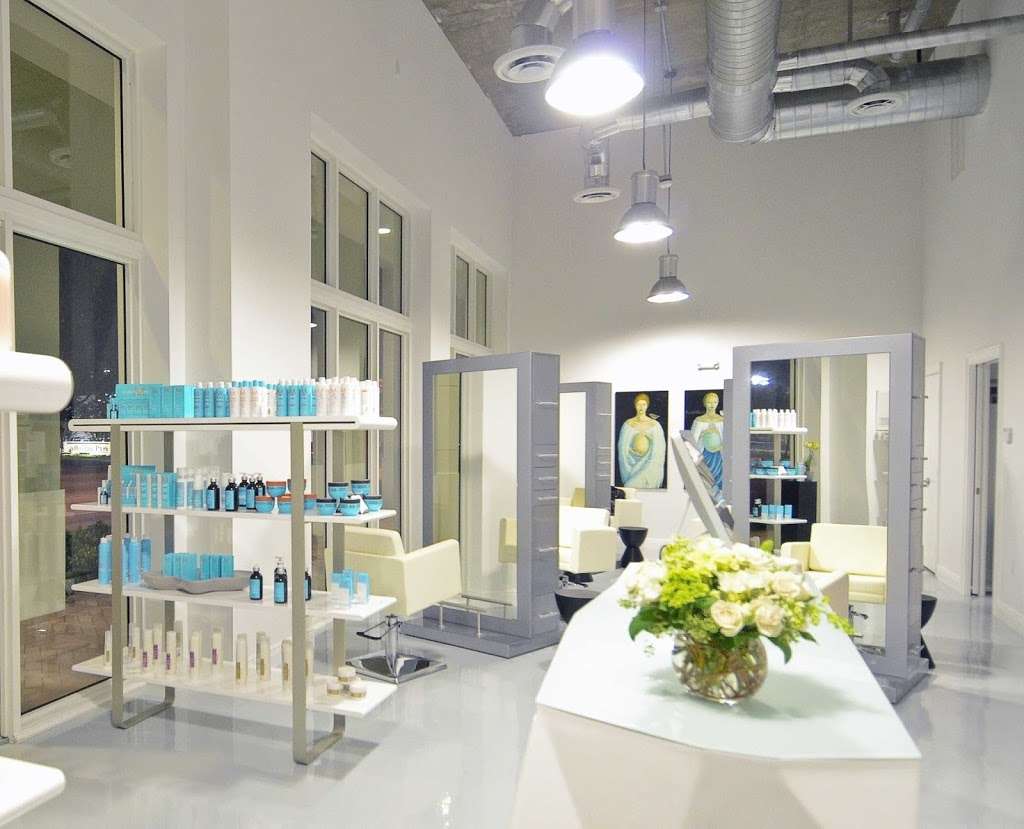 Salon Bongini | 1027 E Sunrise Blvd, Fort Lauderdale, FL 33304, USA | Phone: (954) 468-8470