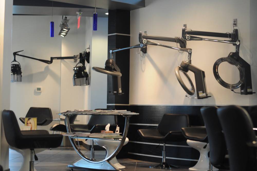 Salon Blu | 7854 Alexander Promenade PI #120, Raleigh, NC 27617, USA | Phone: (919) 598-7666