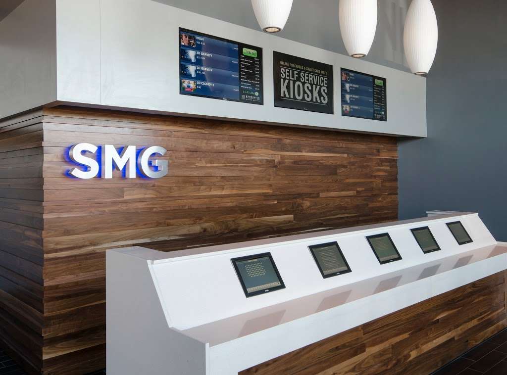 Studio Movie Grill College Park | 3535 W 86th St, Indianapolis, IN 46268, USA | Phone: (317) 876-3331