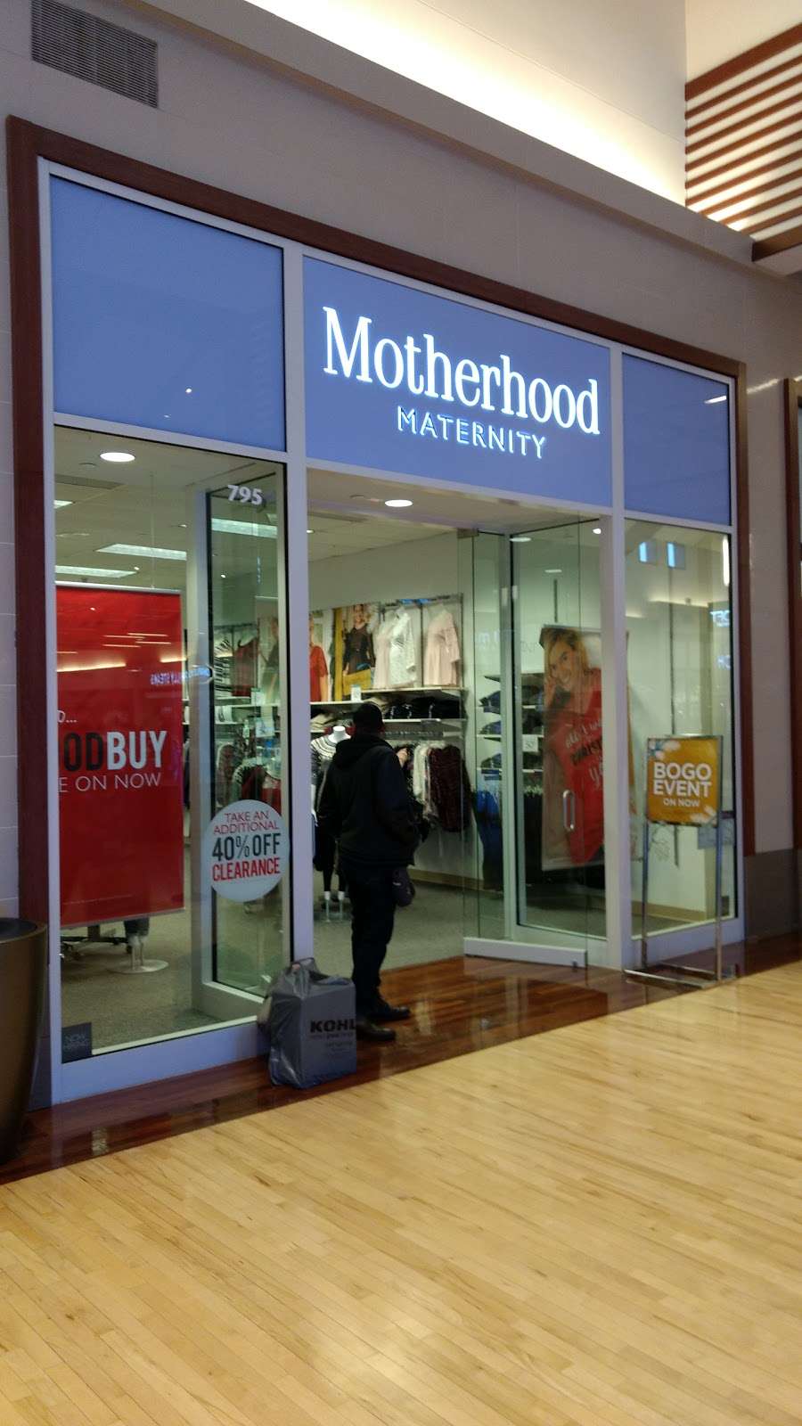 Motherhood Maternity Outlet | 6170 W Grand Ave, Gurnee, IL 60031, USA | Phone: (224) 214-0015