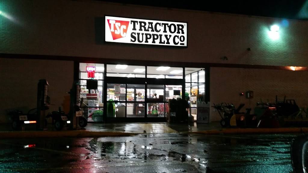 Tractor Supply Co. | 191 Elm St Unit 1, Milford, NH 03055, USA | Phone: (603) 249-8910