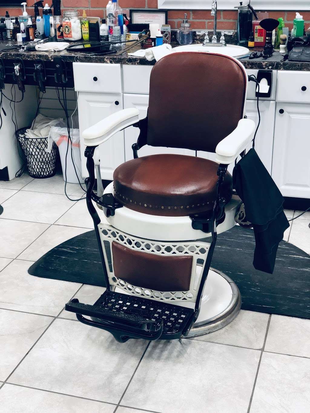 Avila’s Barber Shop | 1964 Greeley Mall, Greeley, CO 80631, USA | Phone: (970) 356-0074