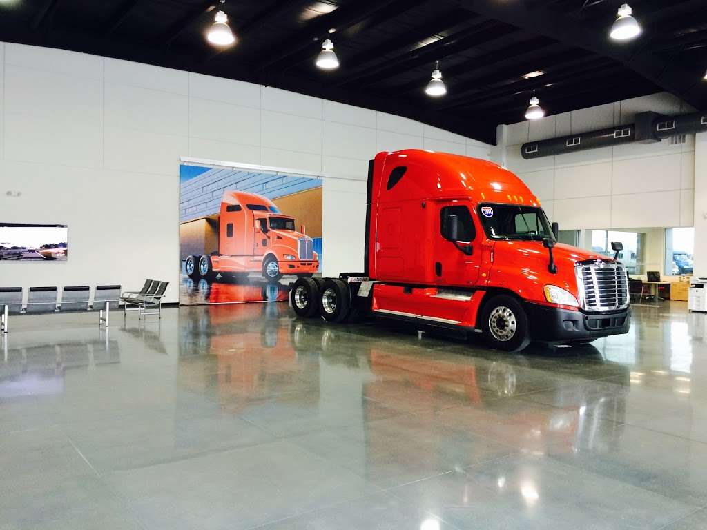 Texas Trucks | 9343 North Loop East, Houston, TX 77029, USA | Phone: (713) 675-8585