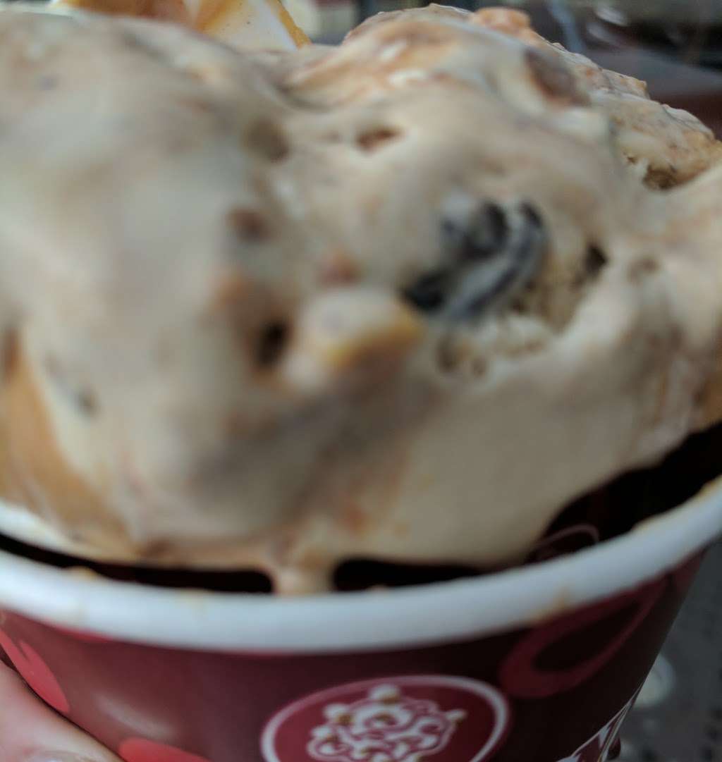 Cold Stone Creamery | 789 US Highway 31 N, Ste K, Greenwood, IN 46142 | Phone: (317) 882-2501