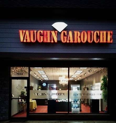 Vaughn Garouche Jewelers Couture | 1034 E Schaumburg Rd, Streamwood, IL 60107, USA | Phone: (630) 372-0062