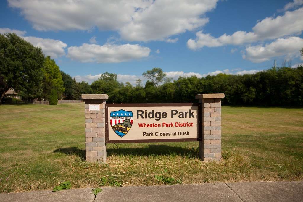 Ridge Park | 660 Dorset Dr, Wheaton, IL 60189, USA | Phone: (630) 690-4880