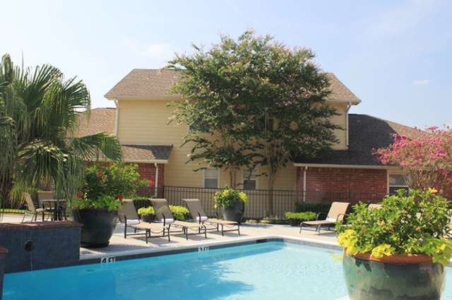 The Farrington Apartments | 810 Rayford Rd, Spring, TX 77386, USA | Phone: (888) 339-6248