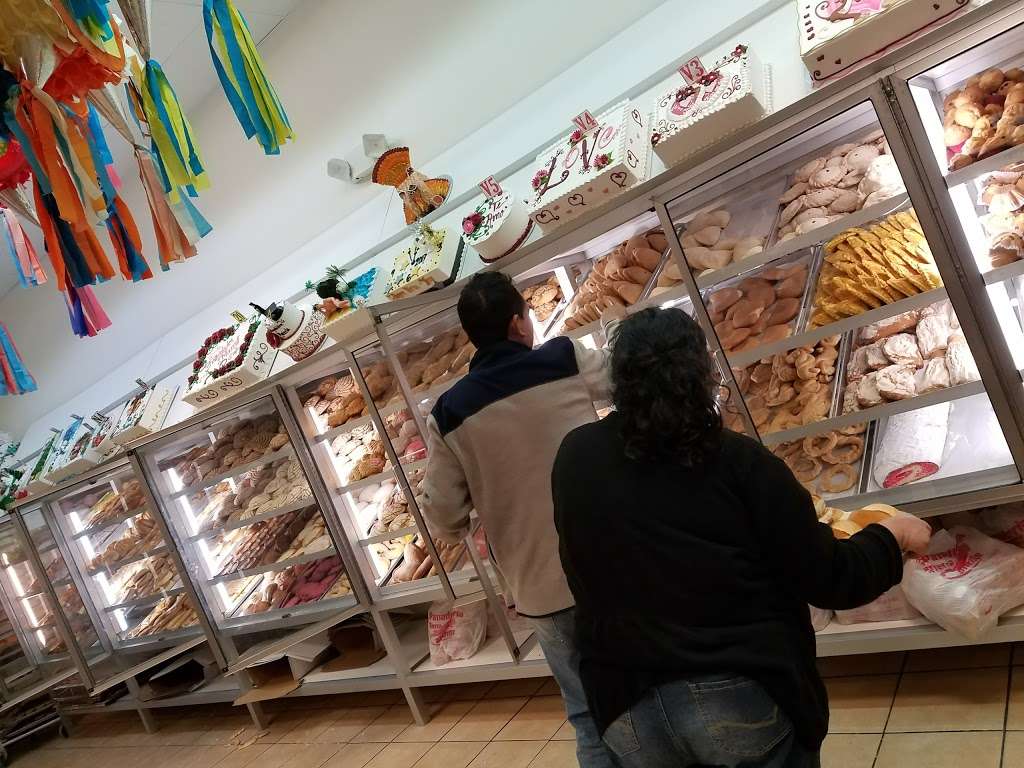 Panaderia Tierra Caliente | 5406 Airline Dr, Houston, TX 77076 | Phone: (713) 691-1800