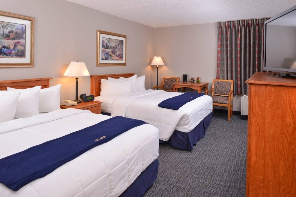 New Victorian Inn & Suites | 10728 L St, Omaha, NE 68127, USA | Phone: (402) 593-2380