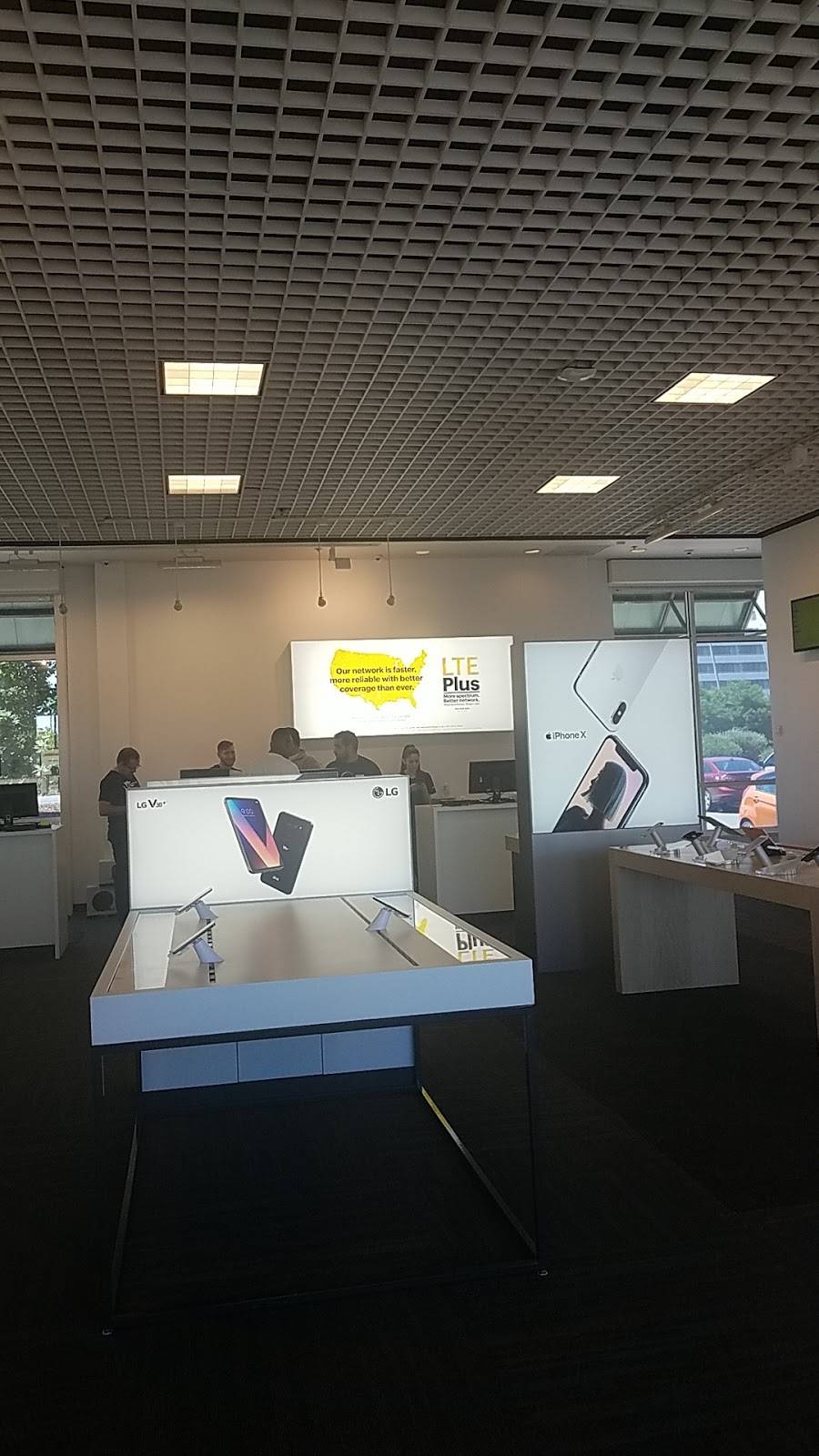 Sprint Store | 3800 Quebec St Ste 901, Denver, CO 80207, USA | Phone: (303) 398-3600