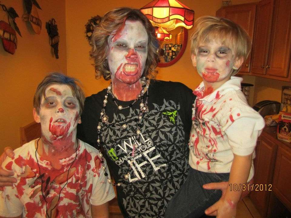 Awesome Blossom Beauty Salon, 2875 S Orange Ave 520, Orlando, FL 32806