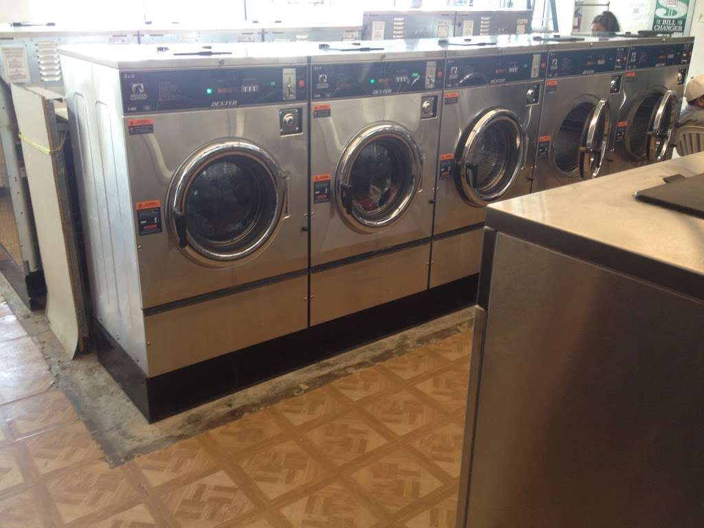 Davis Coin Laundry | 5235 W Davis St, Dallas, TX 75211, USA | Phone: (972) 603-8027