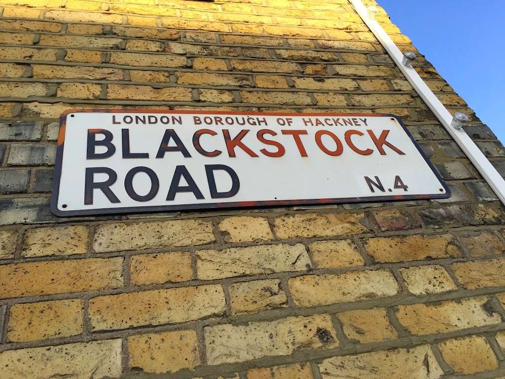 Arsenal Tavern Backpackers | 175 Blackstock Rd, London N4 2JS, UK | Phone: 020 7359 6902