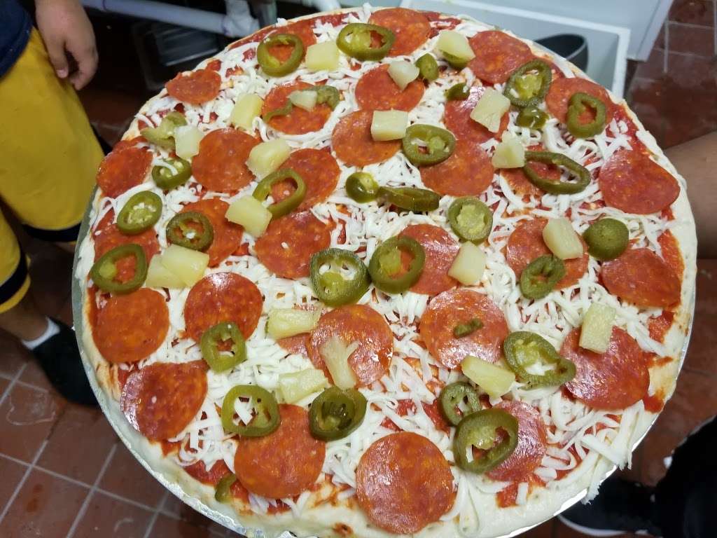 Pizza Azteca | 2914 W Davis St, Dallas, TX 75211, USA | Phone: (469) 248-0337