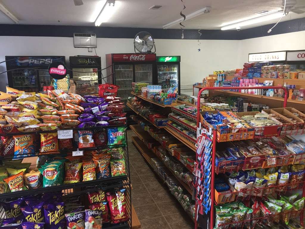 Family Grocery & Gas | 700 Dayton St, Aurora, CO 80010, USA | Phone: (303) 344-1525