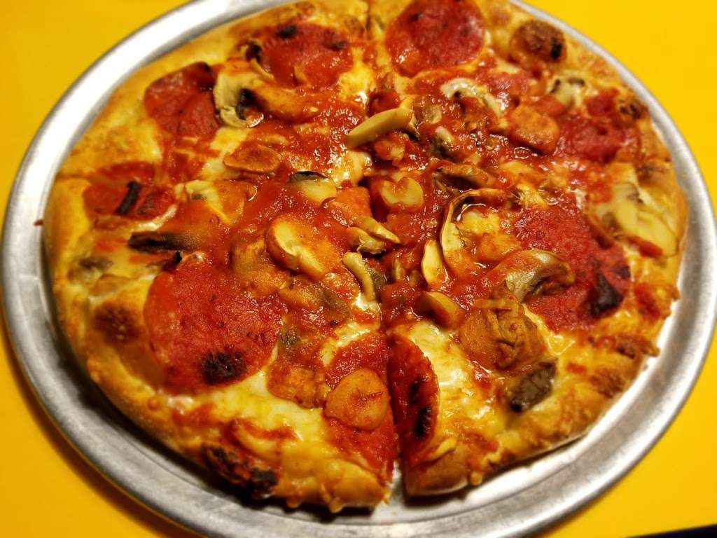 Grotto Pizza | 793 Garfield Pkwy, Bethany Beach, DE 19930, USA | Phone: (302) 537-3278