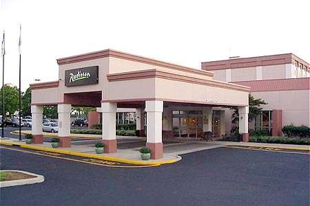 Radisson Hotel Piscataway-Somerset | 21 Kingsbridge Rd, Piscataway Township, NJ 08854, USA | Phone: (732) 980-0400
