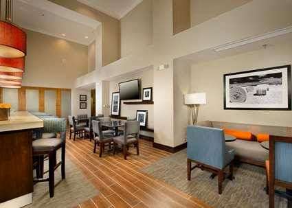 Hampton Inn & Suites Schererville | 1904 US-41, Schererville, IN 46375, USA | Phone: (219) 440-7591