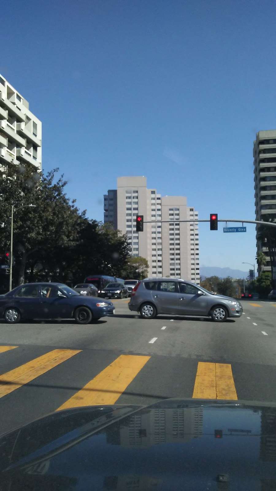 Wilshire Blvd. & Beverly Glen Blvd. | Los Angeles, CA 90024, USA