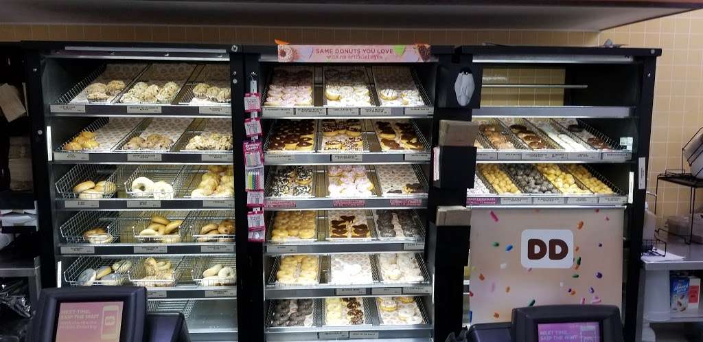 Dunkin | 3132 W Devon Ave, Chicago, IL 60659, USA | Phone: (773) 262-4561