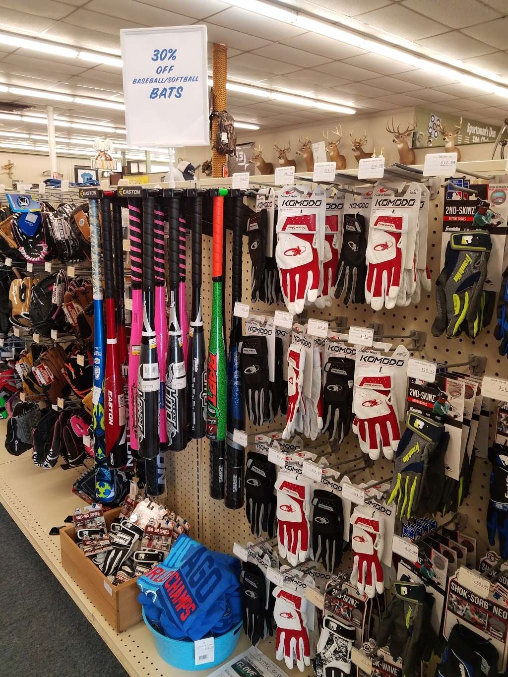 Sportsmans Den | 9905 W 133rd Ave, Cedar Lake, IN 46303, USA | Phone: (219) 374-6990