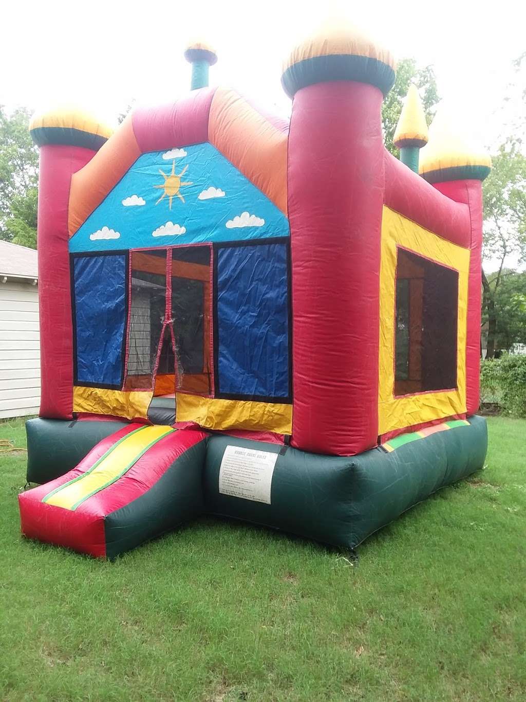 MICHAEL NADALS BOUNCE HOUSES & PARTY RENTALS | 7849 Cup Cir, Dallas, TX 75217, USA | Phone: (305) 834-0317