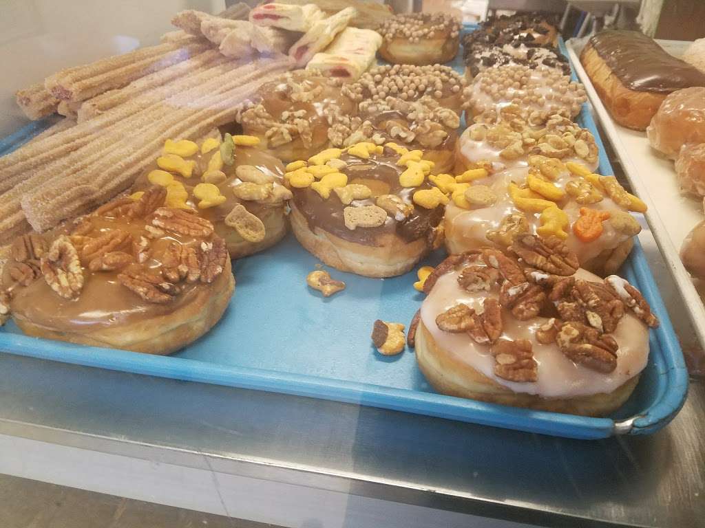 Real Donuts Inc. | 2212 E Cheyenne Ave, North Las Vegas, NV 89030, USA | Phone: (702) 649-6357