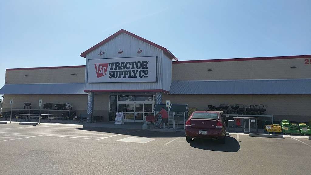 Tractor Supply Co. | 25606 S Arizona Ave, Chandler, AZ 85248, USA | Phone: (480) 895-7400