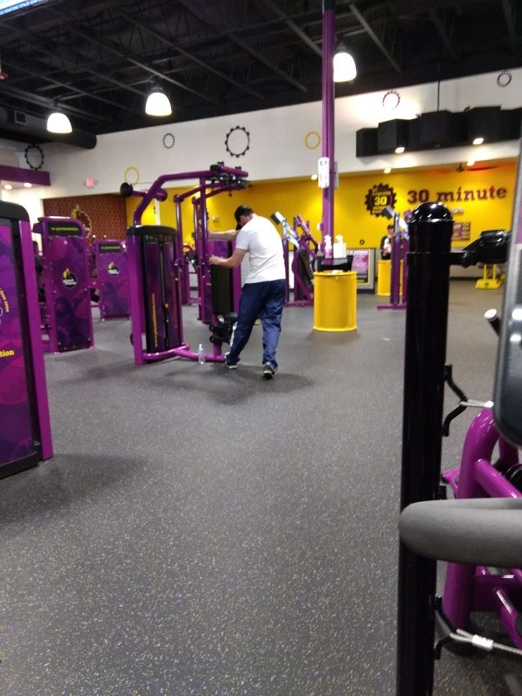 Planet Fitness | 2446 S Vineyard Ave, Ontario, CA 91761, USA | Phone: (909) 947-0020