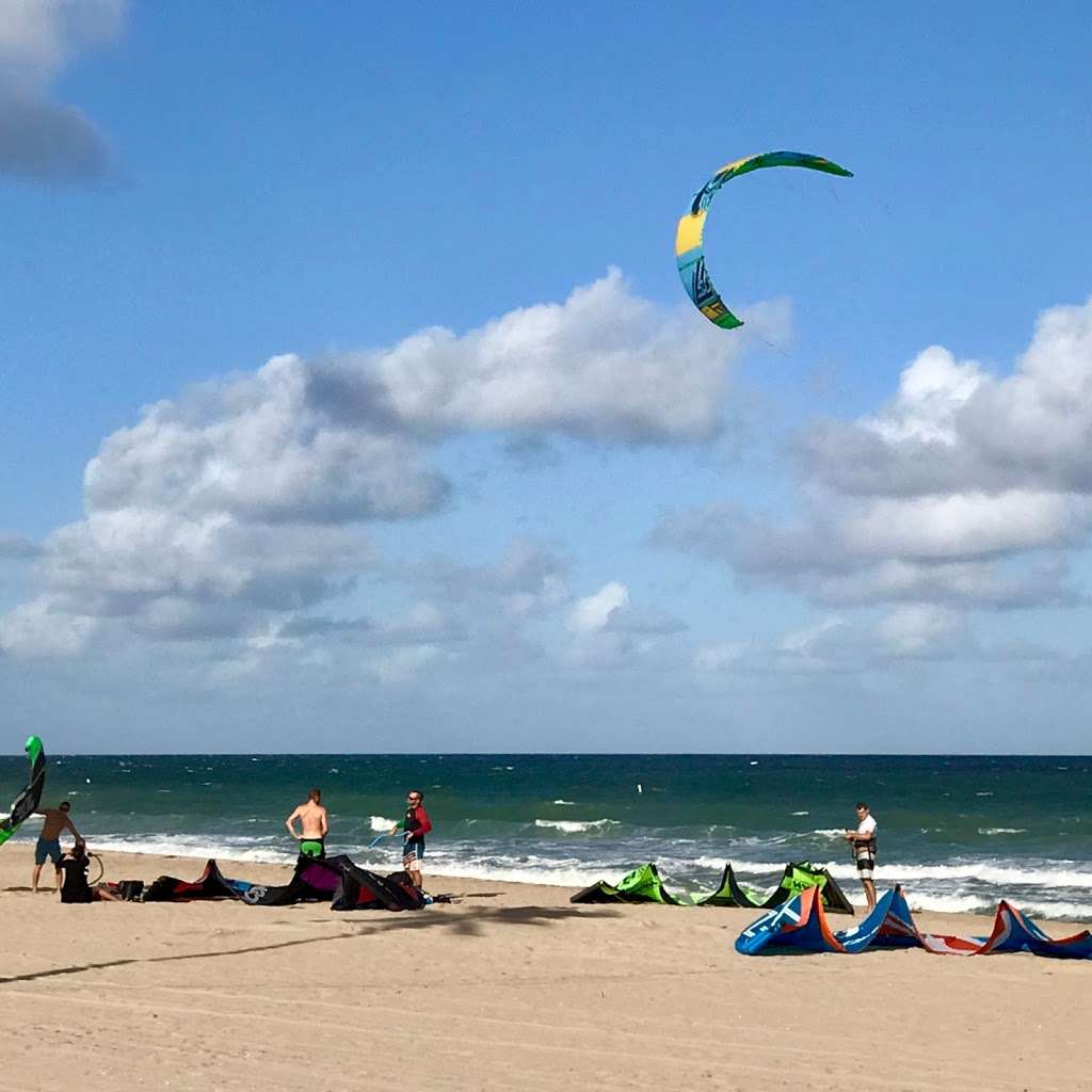 Kiteboarding beach. | Fort Lauderdale, FL 33316, USA