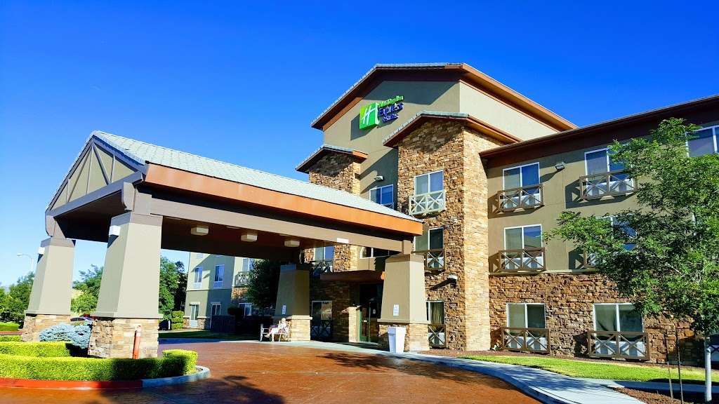 Holiday Inn Express Hotel & Suites Tehachapi Hwy 58/Mill St. | 901 Capital Hills Pkwy, Tehachapi, CA 93561, USA | Phone: (661) 822-9837