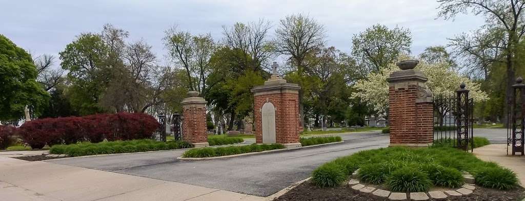 Saint Adalberts Cemetery / Polish Union Cemetery | 3706 R South 13th Street, Milwaukee, WI 53221 | Phone: (414) 483-3663