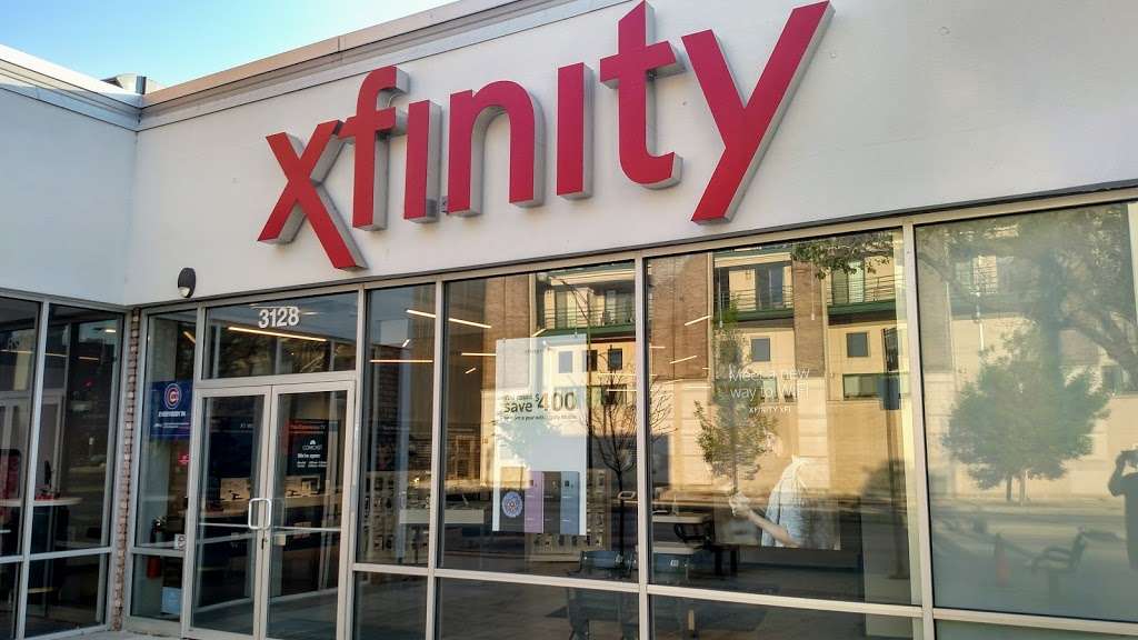 Xfinity Store by Comcast | 3128 N Ashland Ave, Chicago, IL 60657, USA | Phone: (800) 266-2278