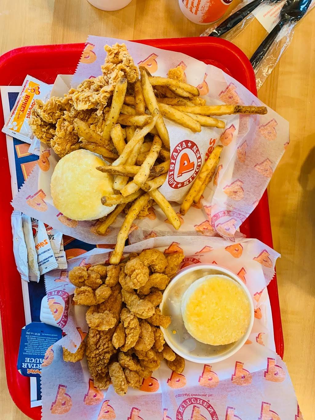 Popeyes Louisiana Kitchen | 5111 N Hamilton Rd, Columbus, OH 43230, USA | Phone: (614) 532-1811