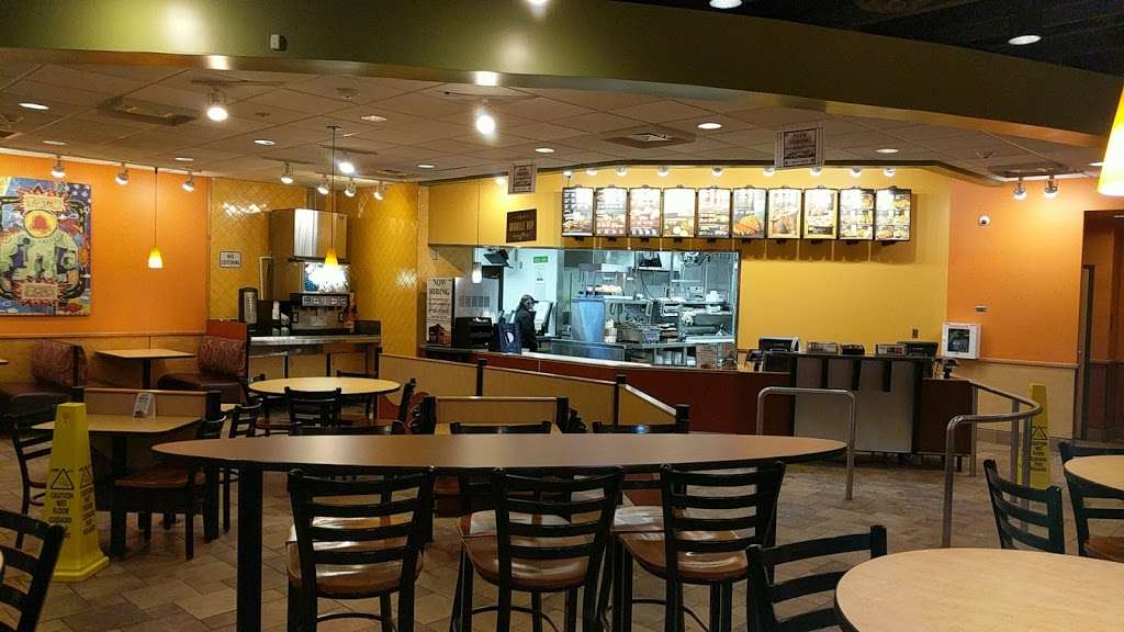 Taco Bell | 76 S Weber Rd, Romeoville, IL 60446, USA | Phone: (815) 372-2477