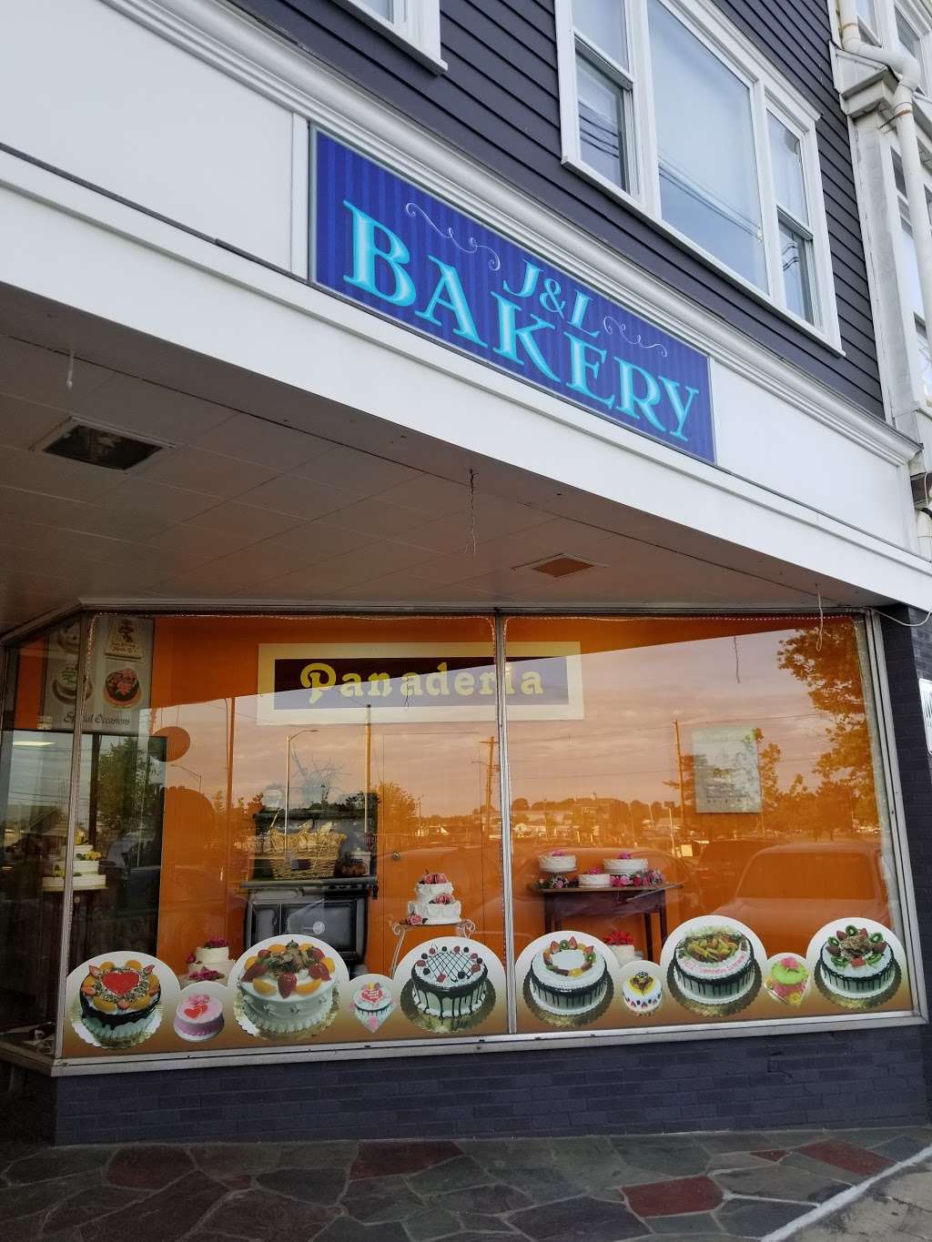 J & L Bakery | 205 Liberty Square, Norwalk, CT 06855 | Phone: (203) 354-8361