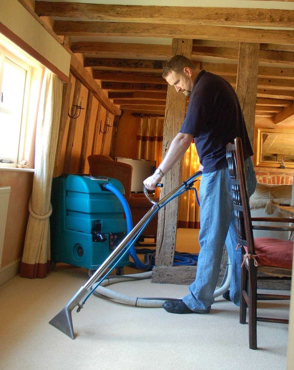 Charlton Cleaning Services | 10 Barnfield Cl, Nazeing, Waltham Abbey EN9 2RE, UK | Phone: 01992 890757