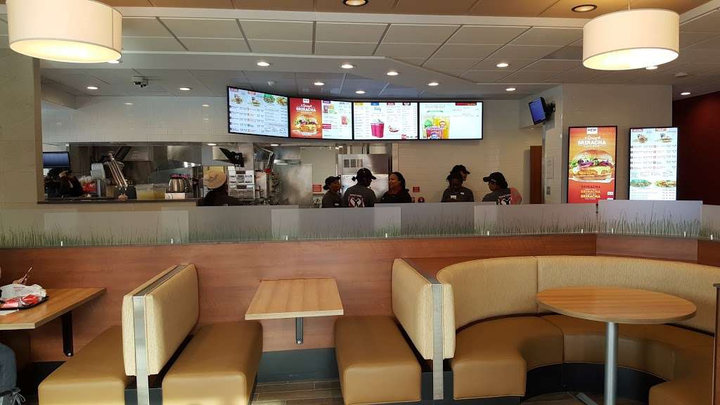 Burger King | 4060 S Pulaski Rd, Chicago, IL 60632 | Phone: (773) 843-0144