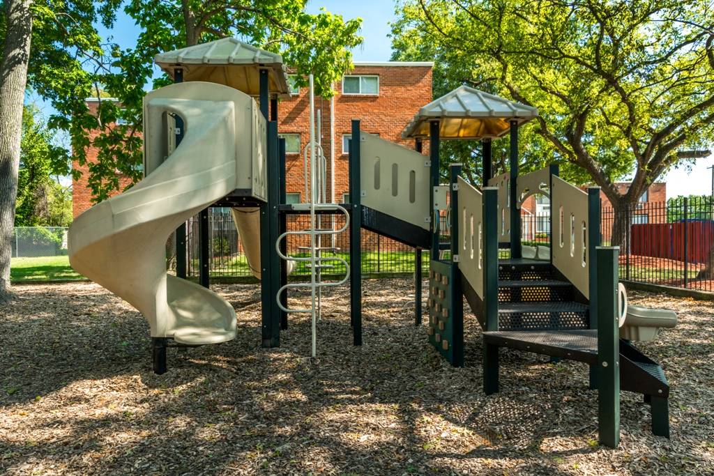 Kent Village | 6707 Hawthorne St, Landover, MD 20785, USA | Phone: (240) 681-1094