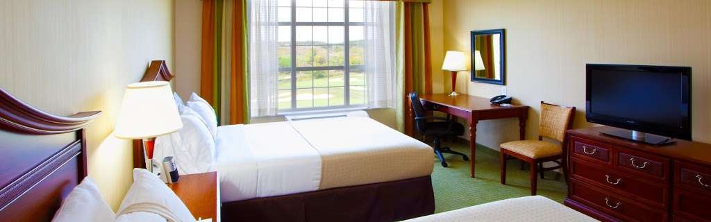 Holiday Inn & Suites Front Royal Blue Ridge Shadows | 111 Hospitality Drive, Front Royal, VA 22630, USA | Phone: (540) 631-3050