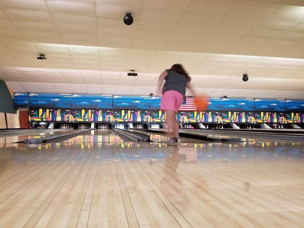 Sunshine Bowling Center | 10809 E U.S. Highway 136, Indianapolis, IN 46234 | Phone: (317) 280-7670