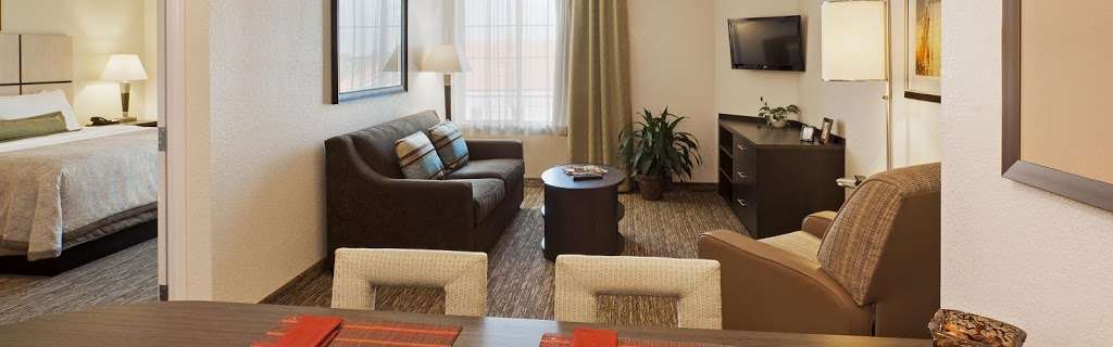 Candlewood Suites Chicago/Naperville | 27 West, 300 Warrenville Rd, Warrenville, IL 60555 | Phone: (630) 836-1650